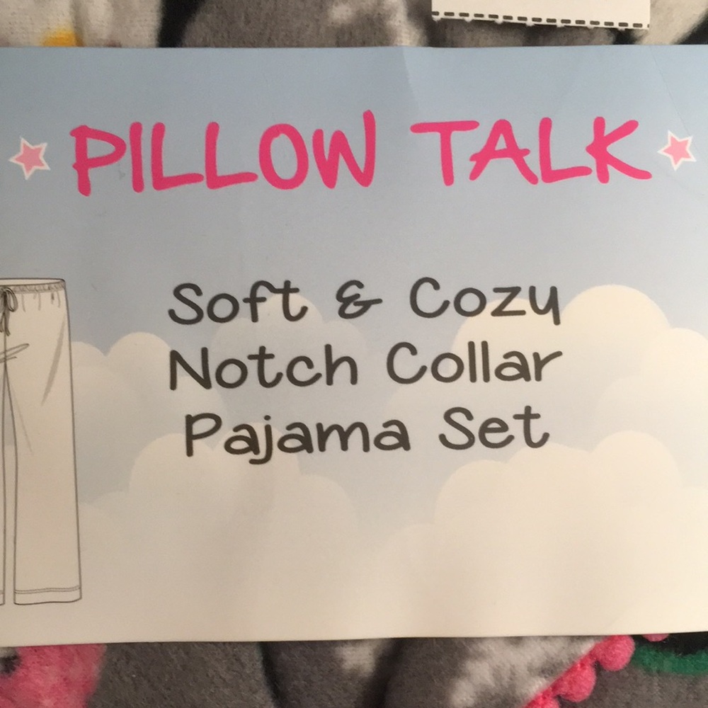 Women’s pajama set - Picture 2 of 4